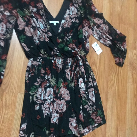 Romper! It’s brand new - Picture 2 of 3